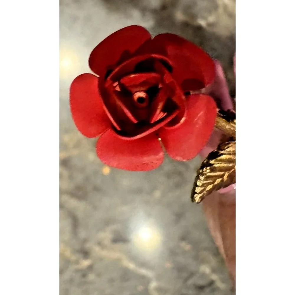 Vintage Red Rose Flower Brooch Gold Tone Stem Leaf Pin Romantic Floral Jewelry‎